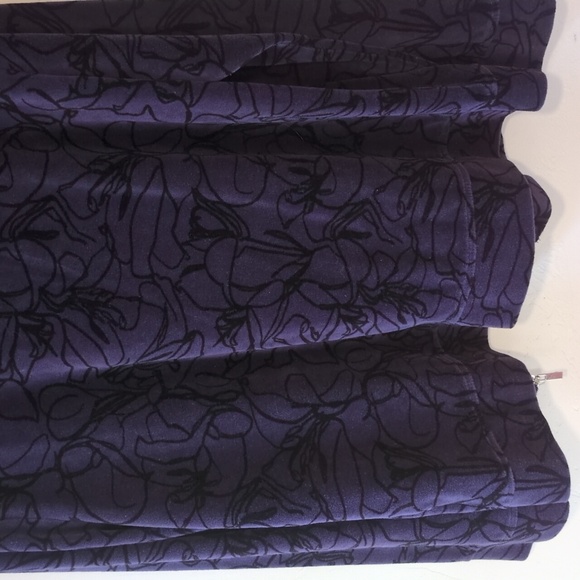 Full zip - Picture 10 of 10